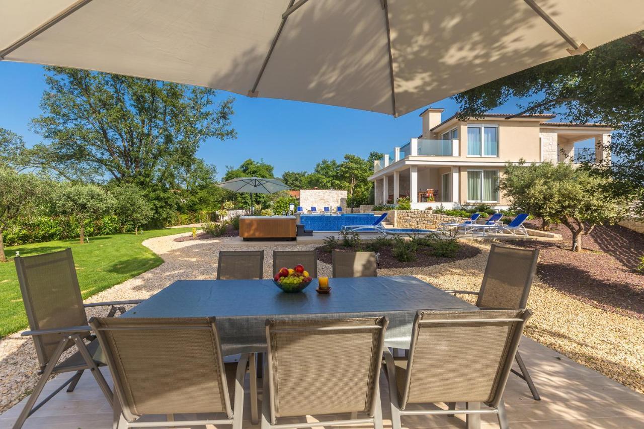 Villa Roko Malinska Buitenkant foto