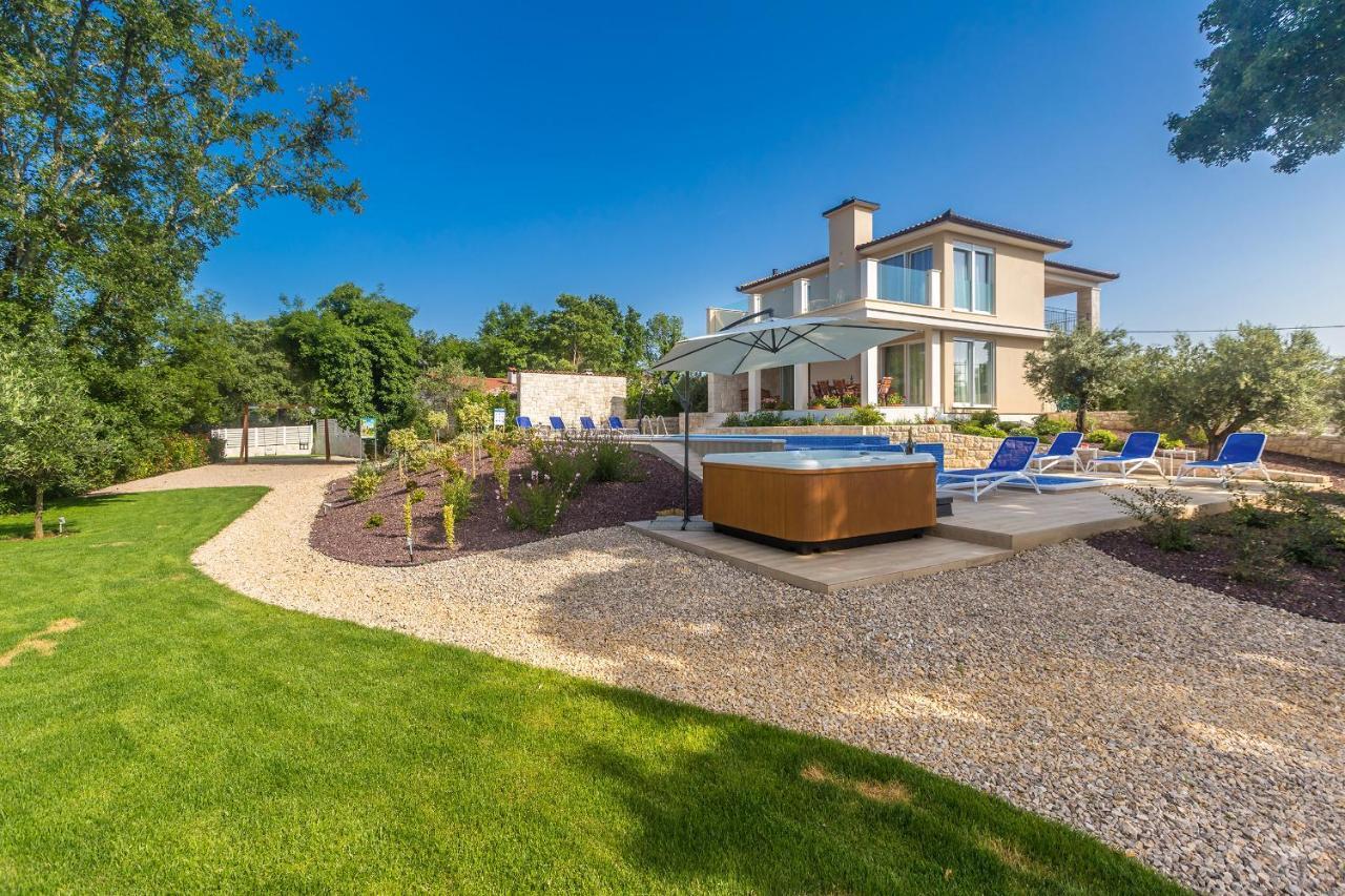 Villa Roko Malinska Buitenkant foto